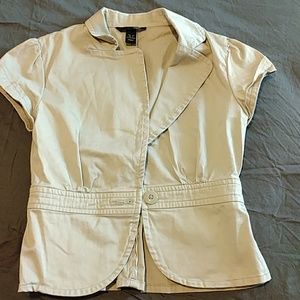 Short sleeved blazer