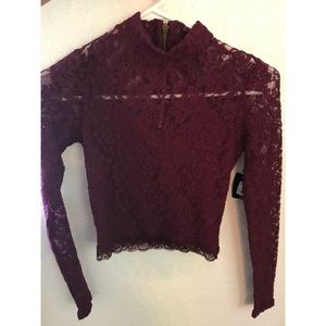 Lace Long sleeve crop top