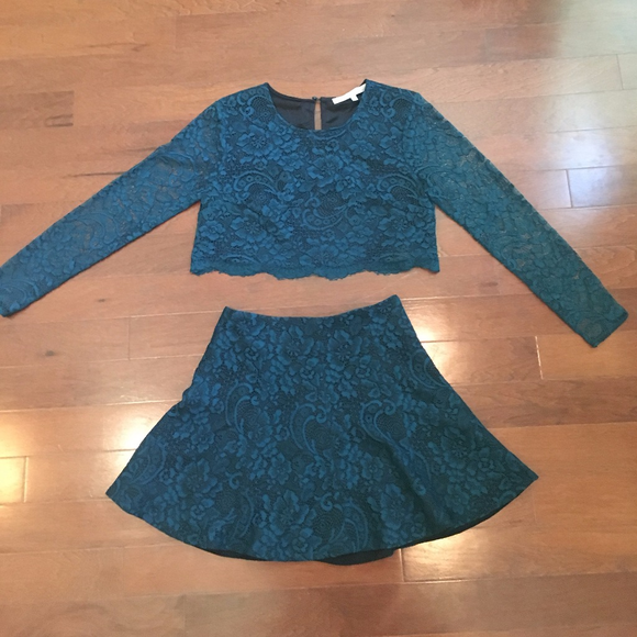 Two-piece dress set - Picture 3 of 6