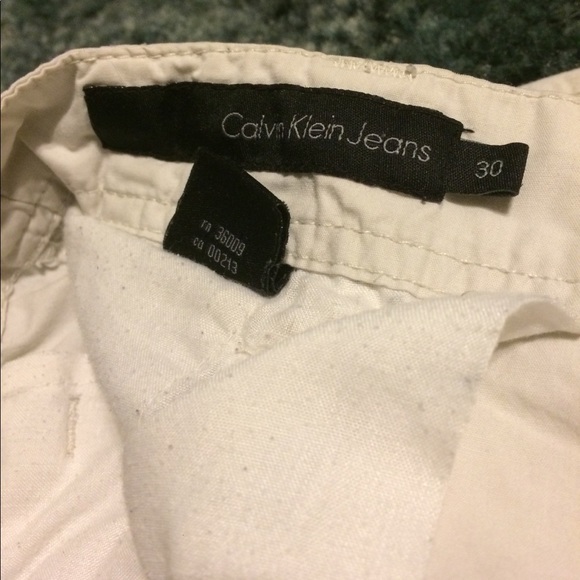 Men's 30 Calvin Klein shorts - Picture 2 of 4
