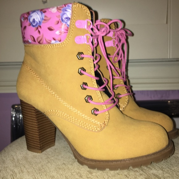 Combat Boots - Picture 2 of 3