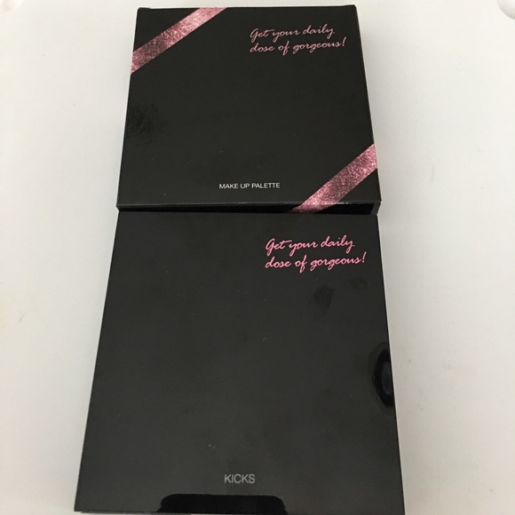 🎉 HP 🎉- Kicks Makeup Palette - Picture 7 of 7