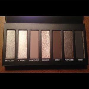 New In Box: Younique Moodstruck Palette 2