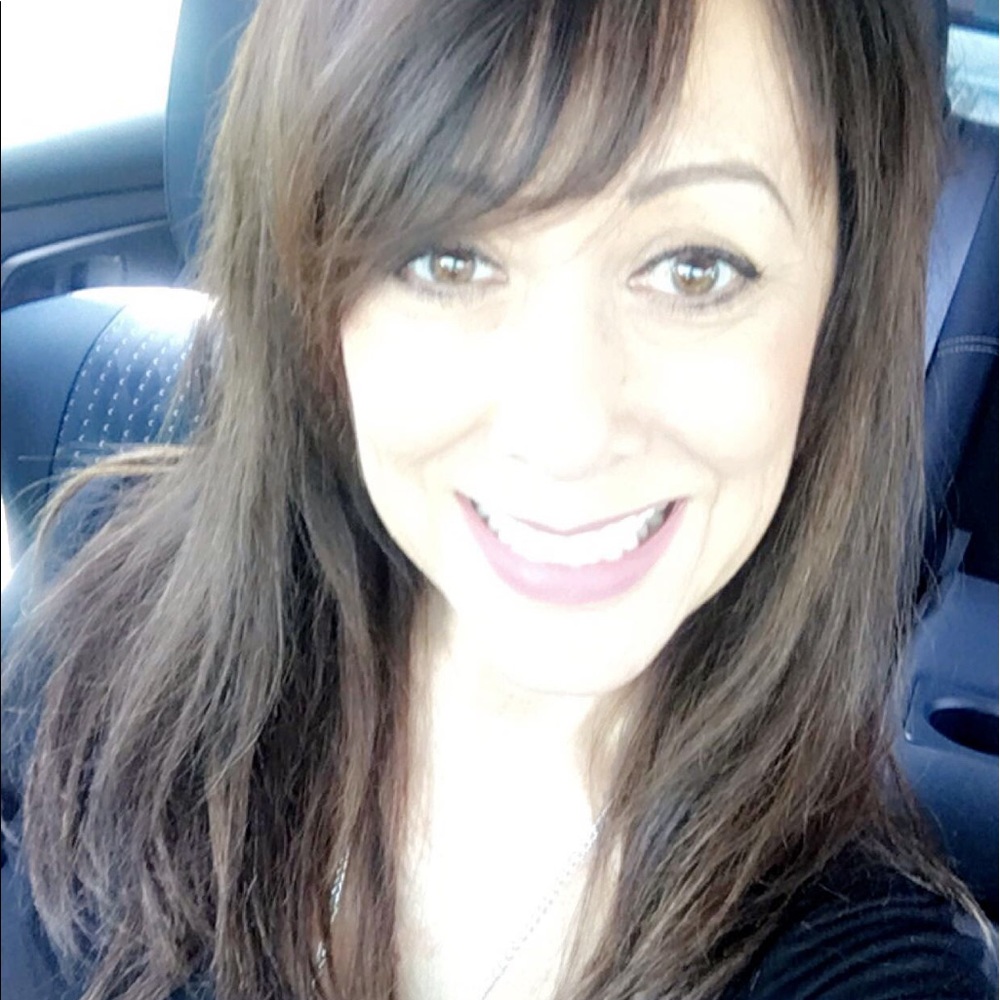 Meet your Posher, Denise