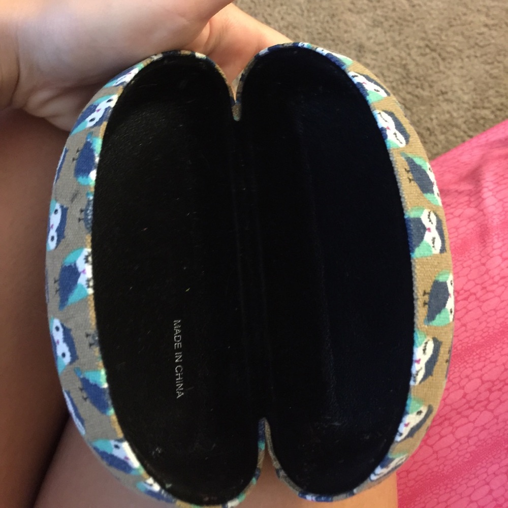 Glasses case - Picture 3 of 3