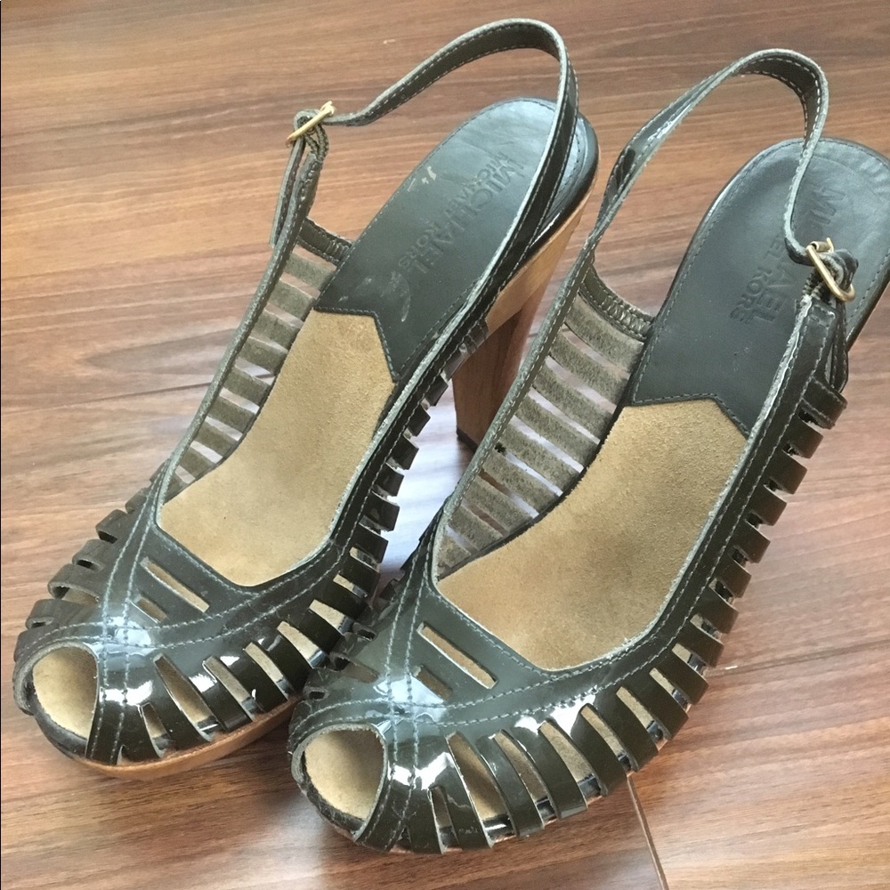Authentic Michael Kors slingback pump