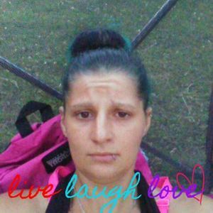 Meet your Posher, Hilary