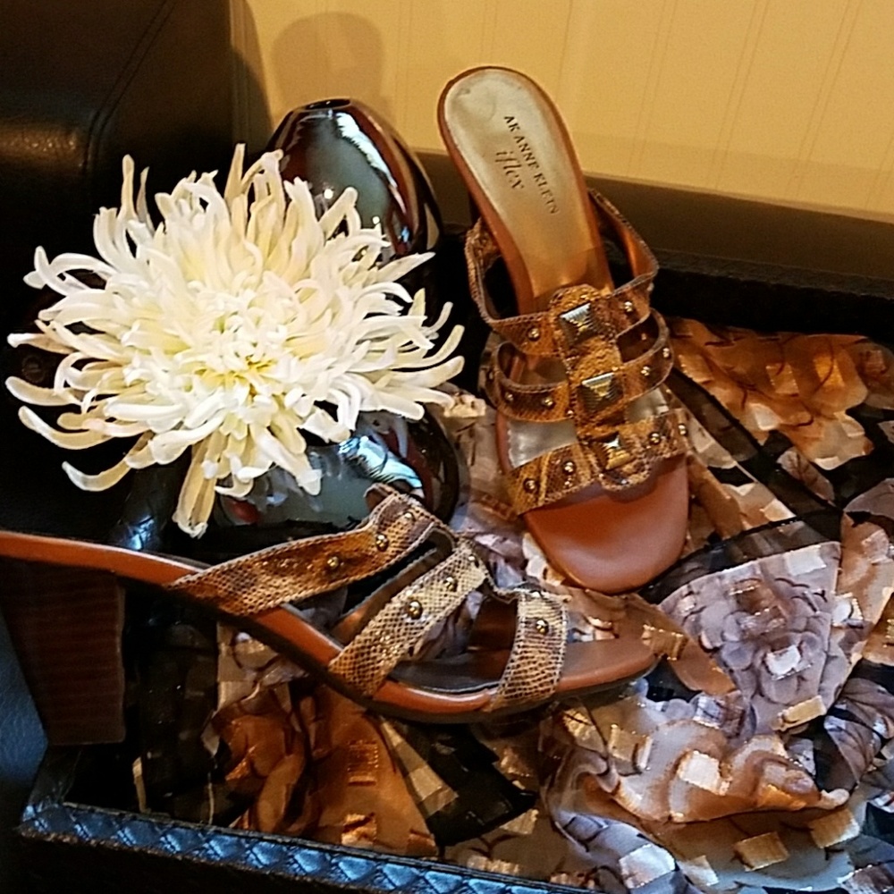 Snakskin Designed Sandal