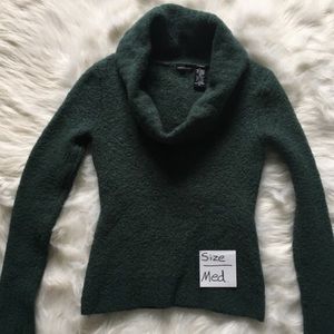 Low turtleneck sweater