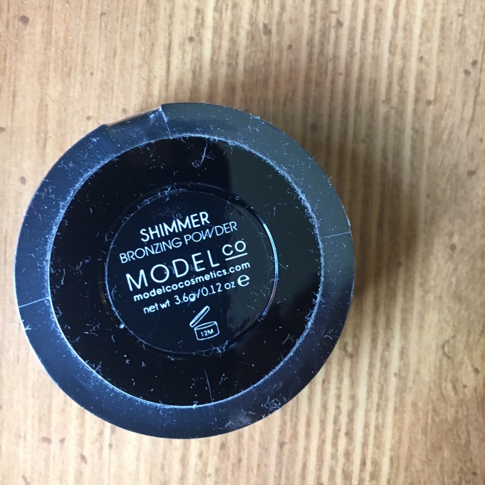 Bronzer NWT - Picture 2 of 2