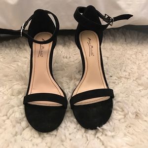Single sole black heels