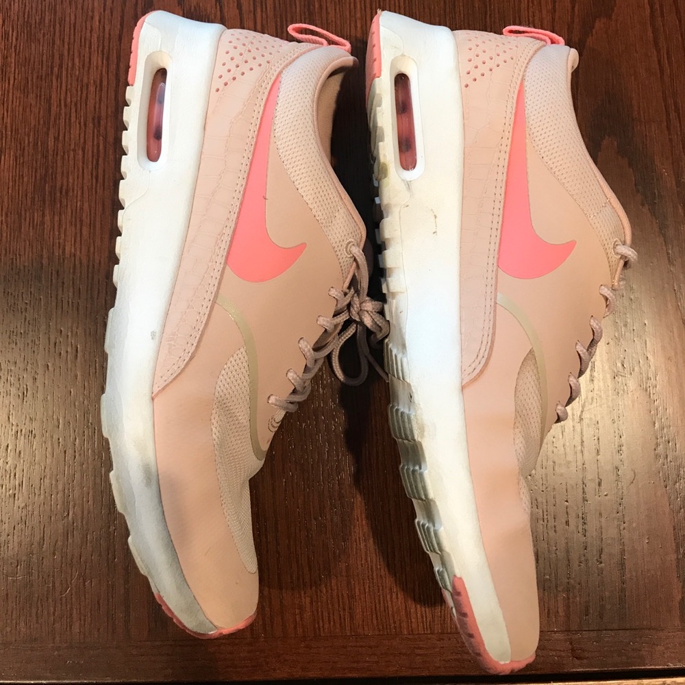Nike tennis shoes Pink! RARE!