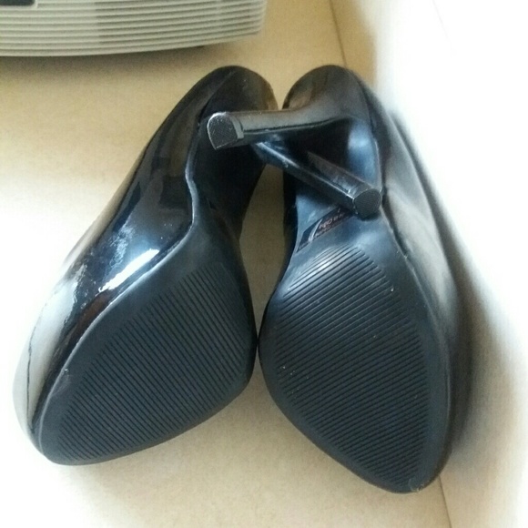 Black Heels - Picture 2 of 3