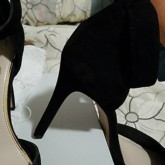 Jessica Simpson heels - Picture 2 of 4