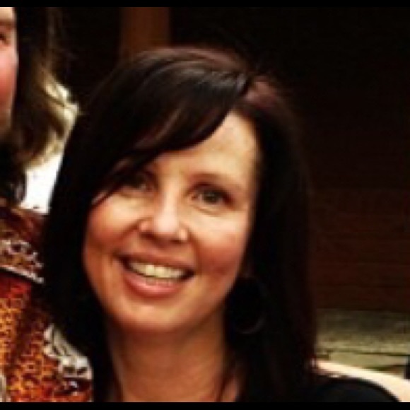 🌟TOP-RATED SELLER🌟 Meet Your Posher, Jessica - Picture 2 of 2