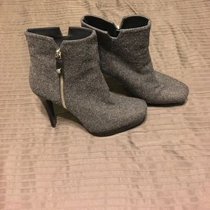 EUC Stuart Weitzman Grey Wool Booties!!!