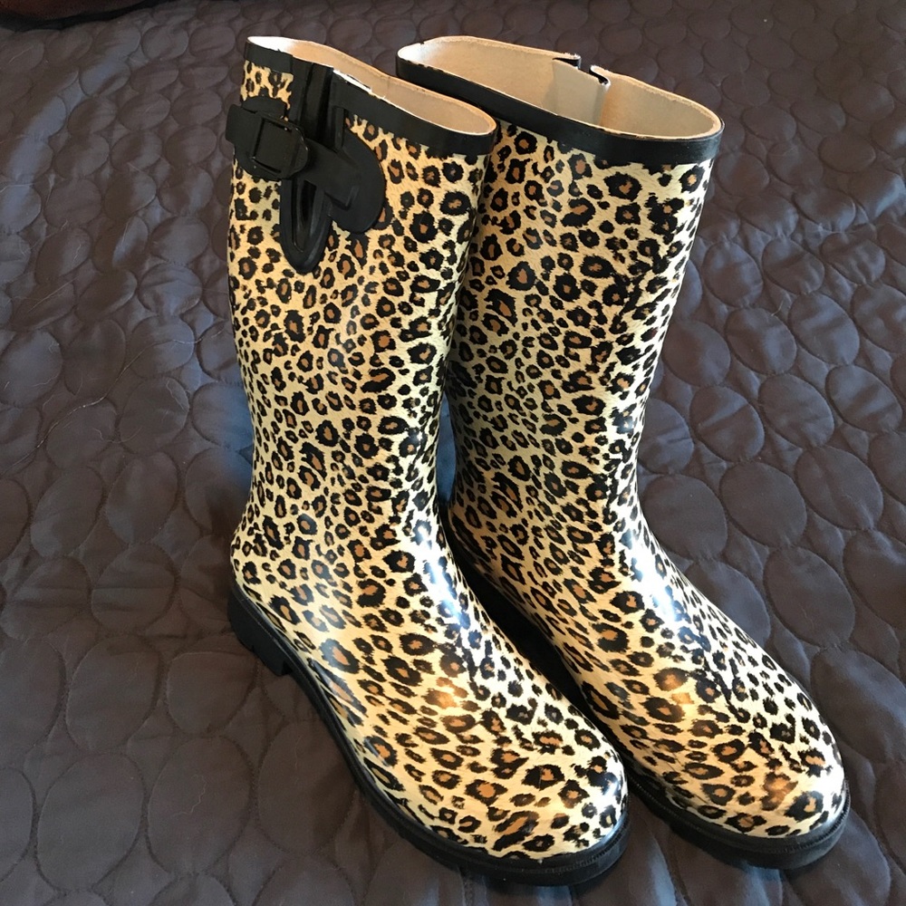 Like New Rain Boots