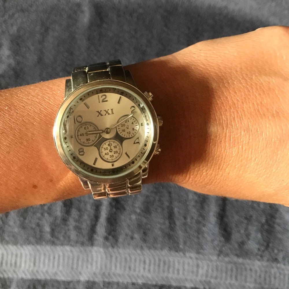 Silver Watch - Picture 2 of 2