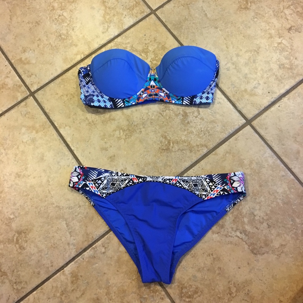 Red Carter bikini set