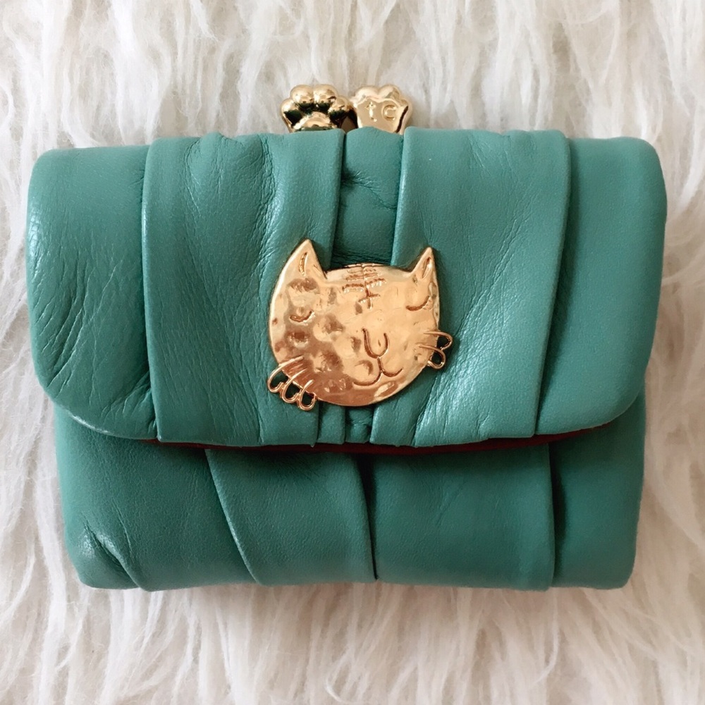 NWOT SOLD OUT Tsumori Chisato carry cat wallet 🐱