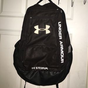Under amour backpack! GREAT CONDITION