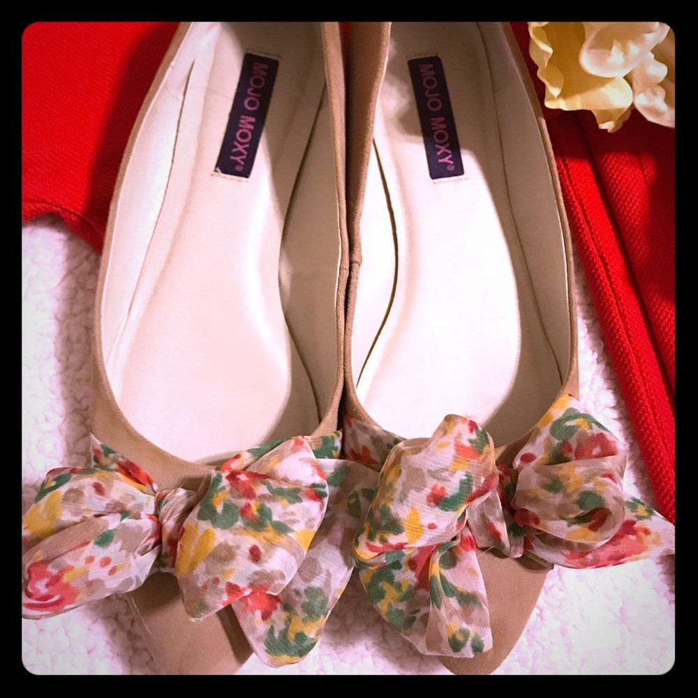 Flats with floral bow