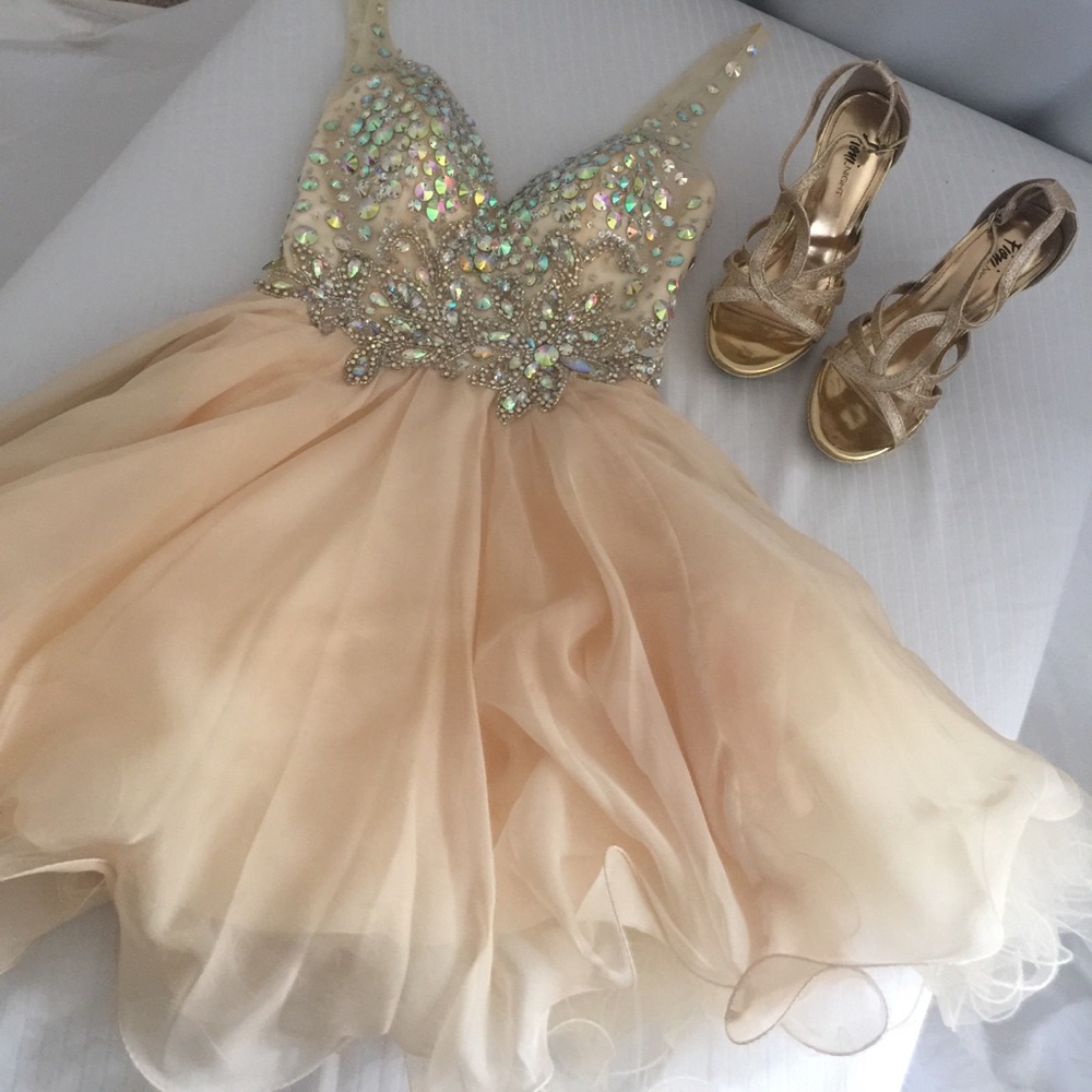 Short champagne sequenced homecoming/prom