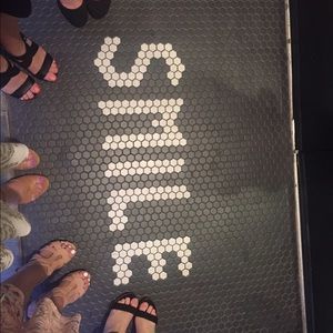 Meet your Posher, Abbey