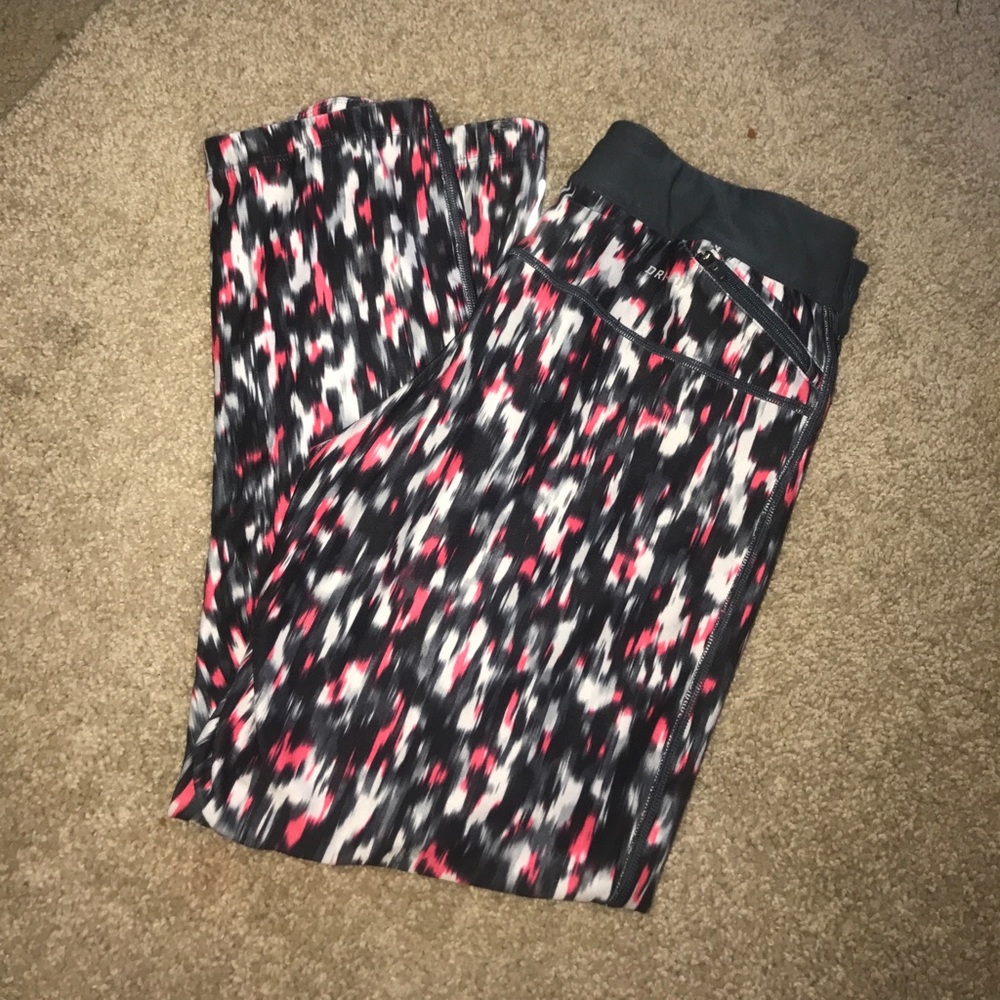 Nike athletic pants crop