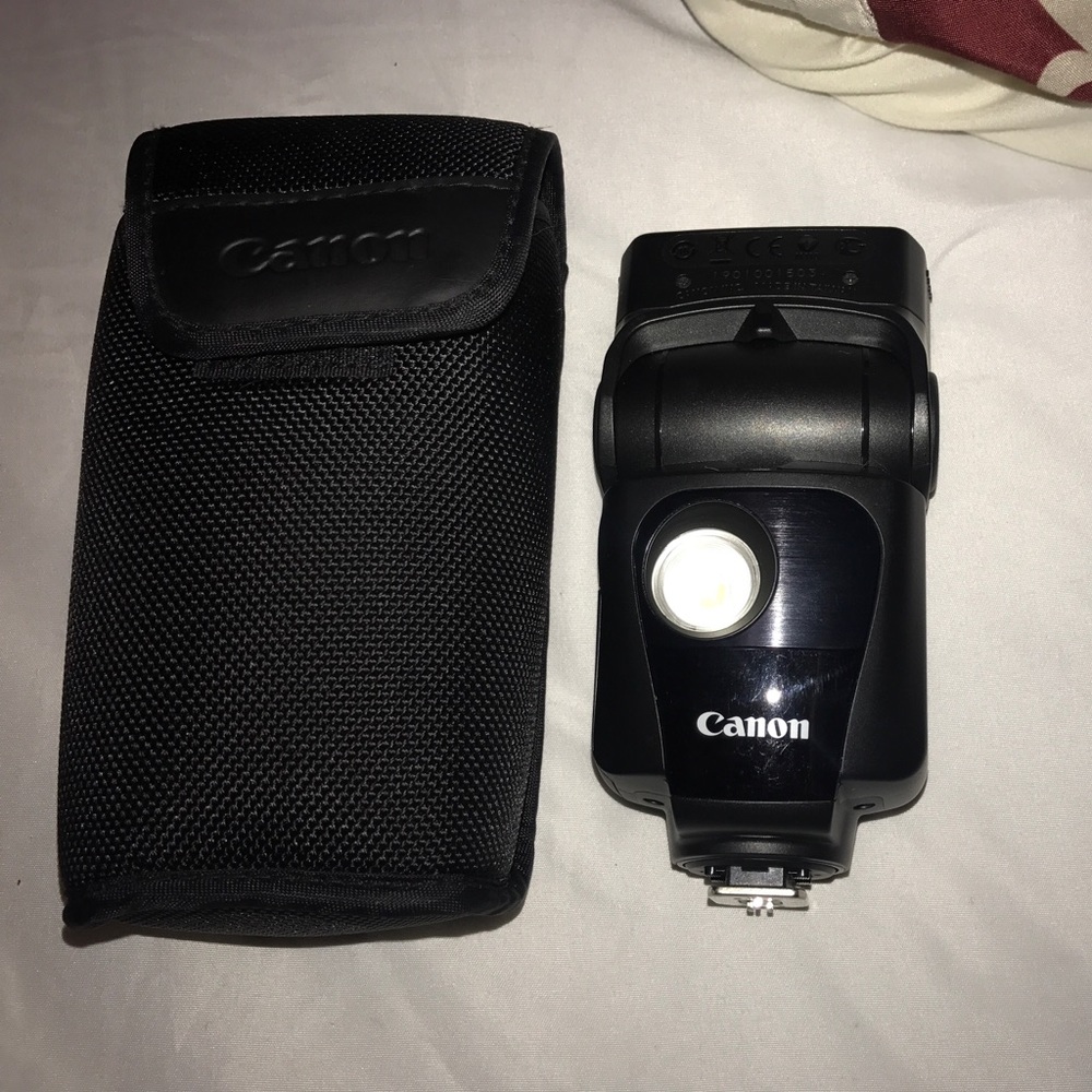 Canon Camera Accessory piece and piece holder