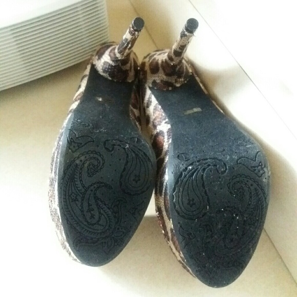 Leopard Print (Sequin) shoes - Picture 2 of 4