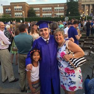 Meet your Posher, Laura