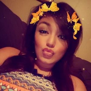 Meet your Posher, Monica