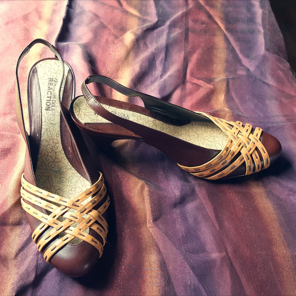PRICE DROP! Kenneth Cole Reaction slingback pumps