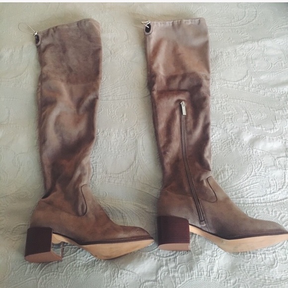 BCBGeneration - Sawyer Knee High Boot - Picture 5 of 7