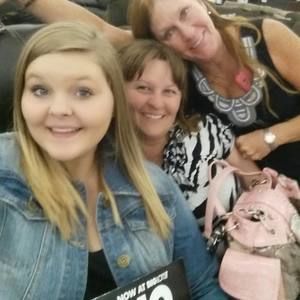 Meet your Posher, Carey