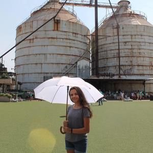 Meet your Posher, Kiana