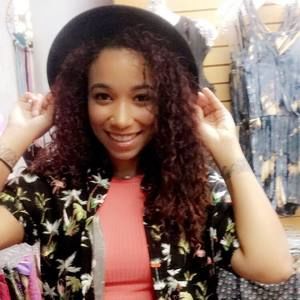 Meet your Posher, Lilly