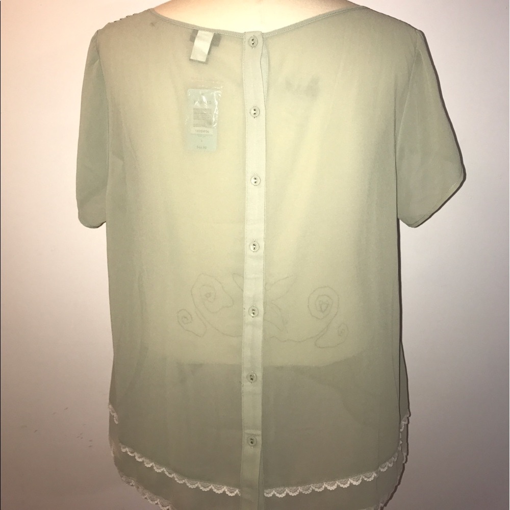 NWT Torrid chiffon blouse with embroidery & lace - Picture 4 of 8