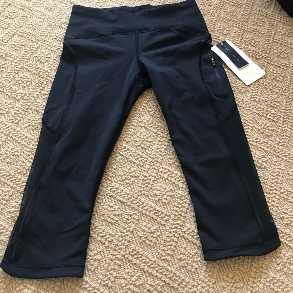 Lululemon sun runner crop