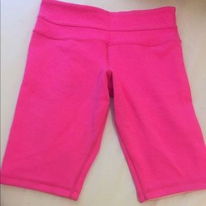 Lululemon size 4 reversible pink shorts