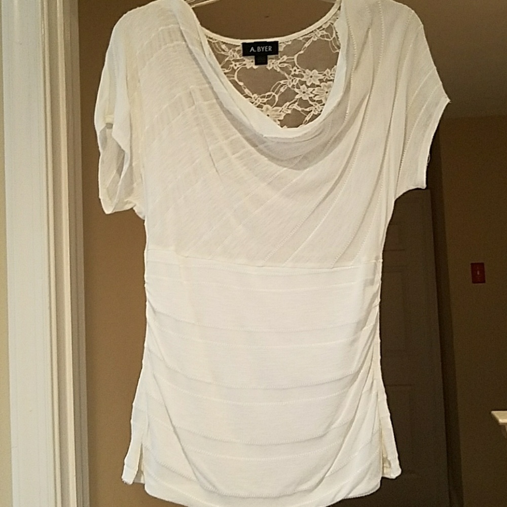 Perfect condition shirt , cleaning out closet