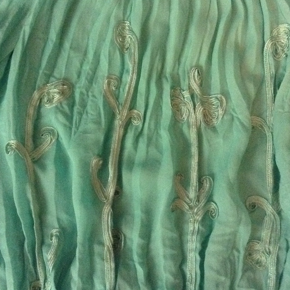 Blouse - Picture 2 of 4