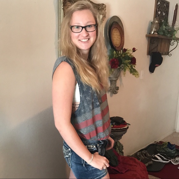 Meet your Posher, Rachel - Picture 1 of 1