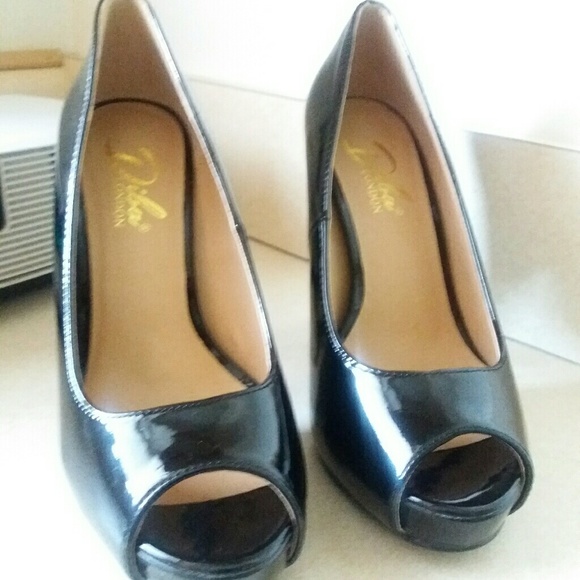 Black peep toe heels - Picture 3 of 4