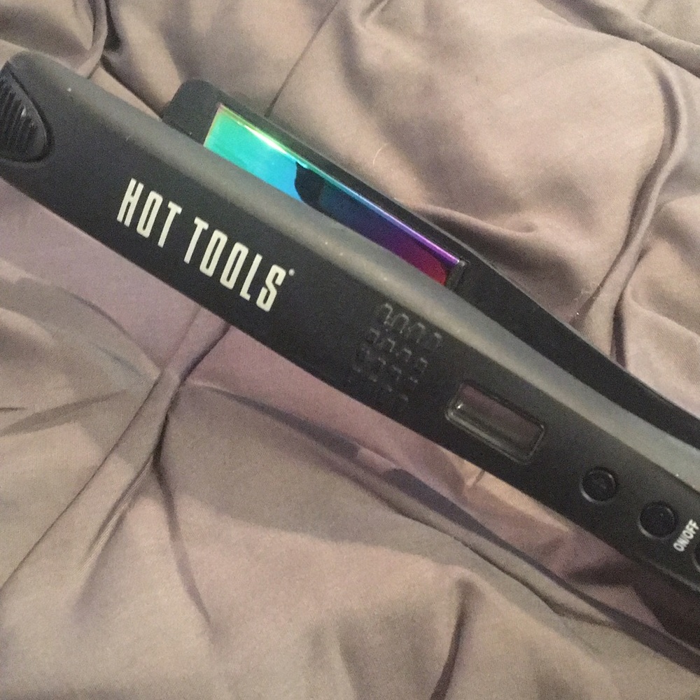 Hot Tools Flat Iron - Rainbow Plated EUC 1 inch