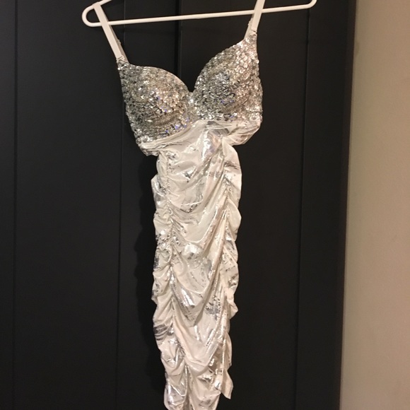 Dresses & Skirts - Silver sequin party dress