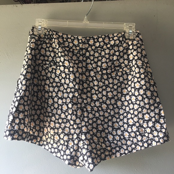 Black white yellow sunflower high waisted shorts - Picture 2 of 4
