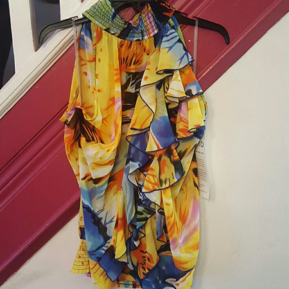 Ashro Multi color sleeveless shirt, NWT