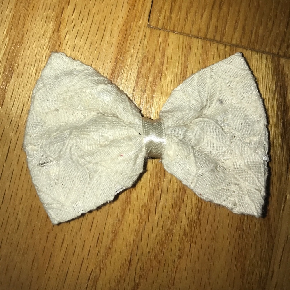 💟 Lace Hair Bow or Pin